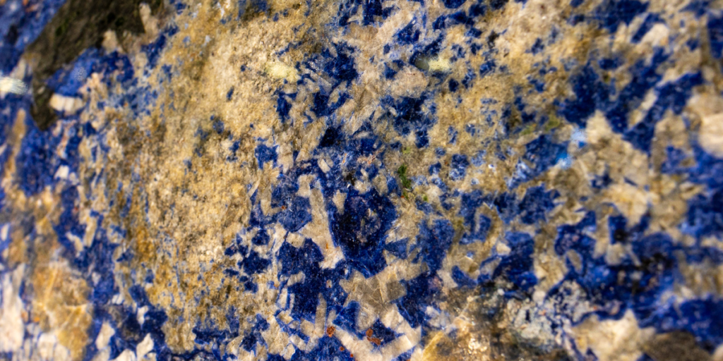 Image of the unique granite, Azul Bahia.