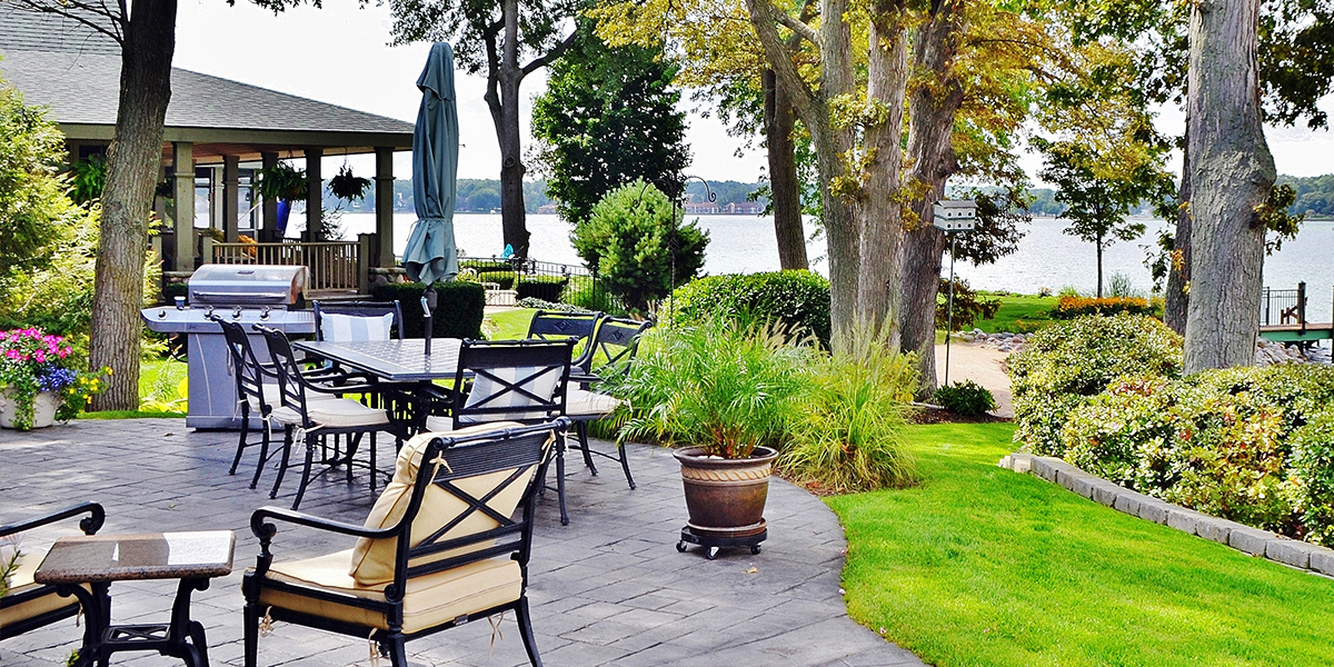patio outdoor living space on the lake